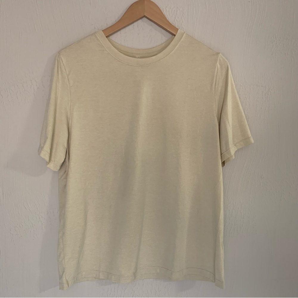 Fabletics t-shirt